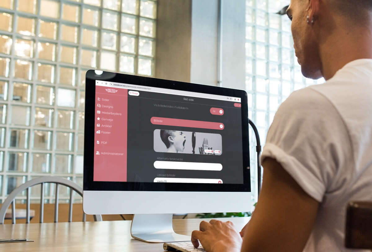 Vores egen danske cms platform